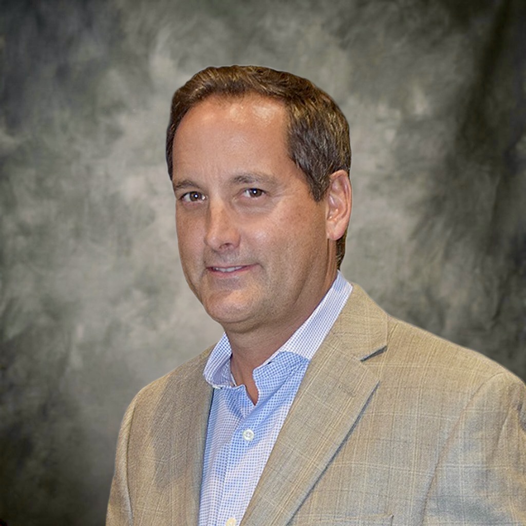 Headshot_Michael Ramke v26
